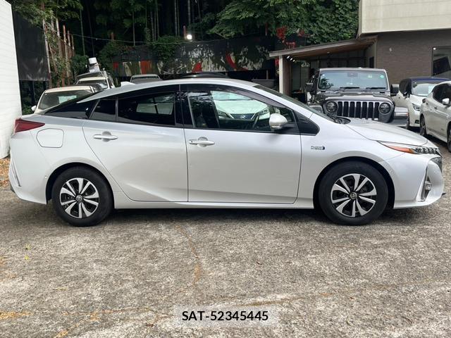 Toyota PRIUS PHV 2018-11 8328293-4