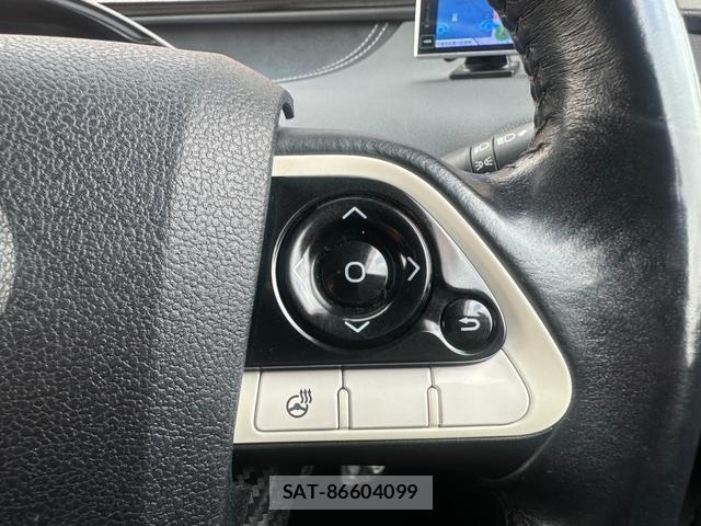 Toyota PRIUS PHV 2017-04 8329715-13