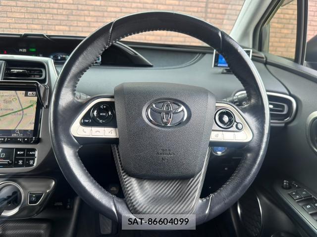Toyota PRIUS PHV 2017-04 8329715-2