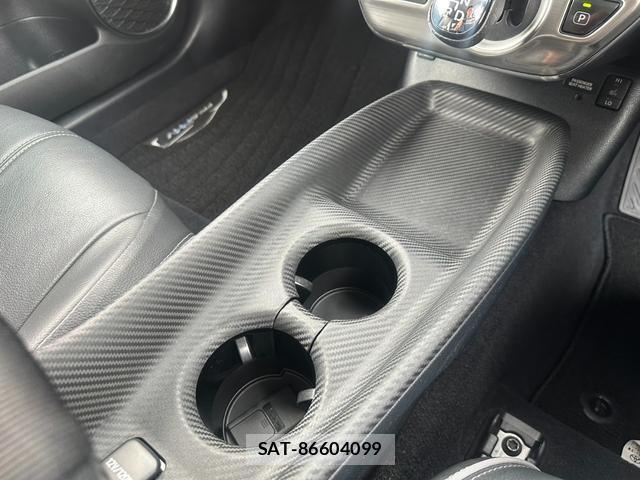 Toyota PRIUS PHV 2017-04 8329715-8