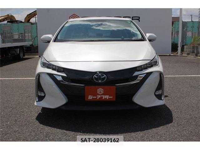 Toyota PRIUS PHV 2019-06 8329755-10