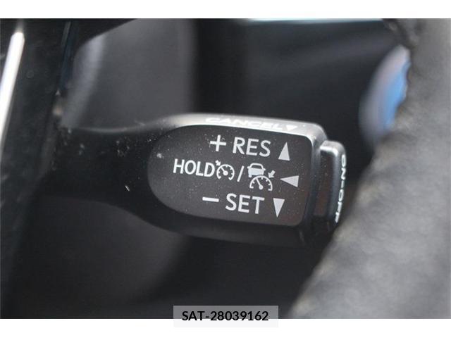 Toyota PRIUS PHV 2019-06 8329755-3