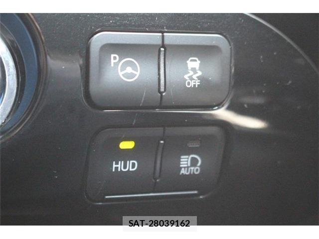 Toyota PRIUS PHV 2019-06 8329755-7