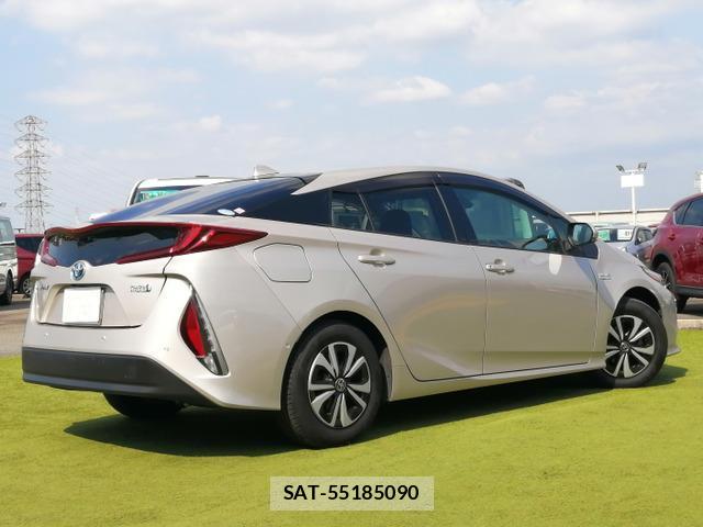 Toyota PRIUS PHV 2018-05 8330298-1
