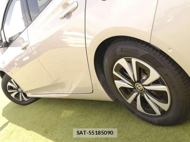 Toyota PRIUS PHV 2018-05 8330298-15