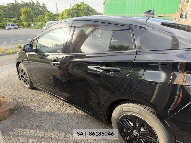 Toyota PRIUS 2016-07 8327835-11