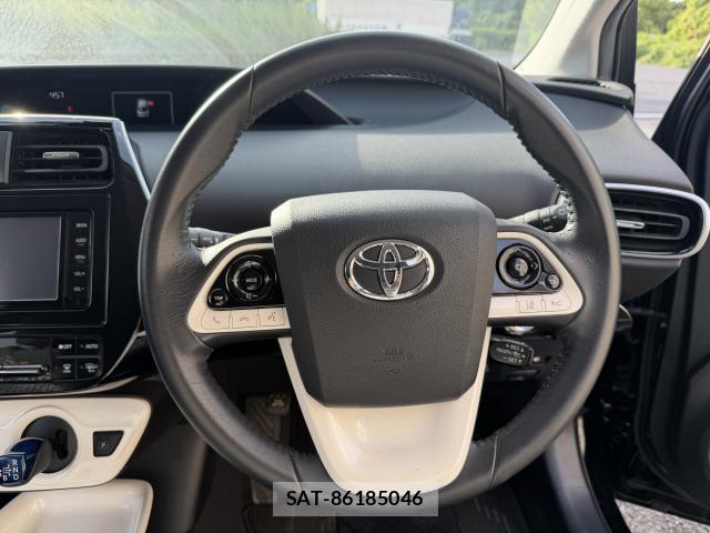 Toyota PRIUS 2016-07 8327835-12