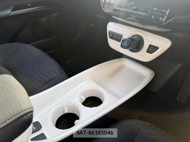 Toyota PRIUS 2016-07 8327835-16