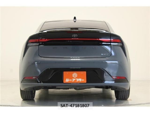 Toyota PRIUS 2023-07 8327937-10