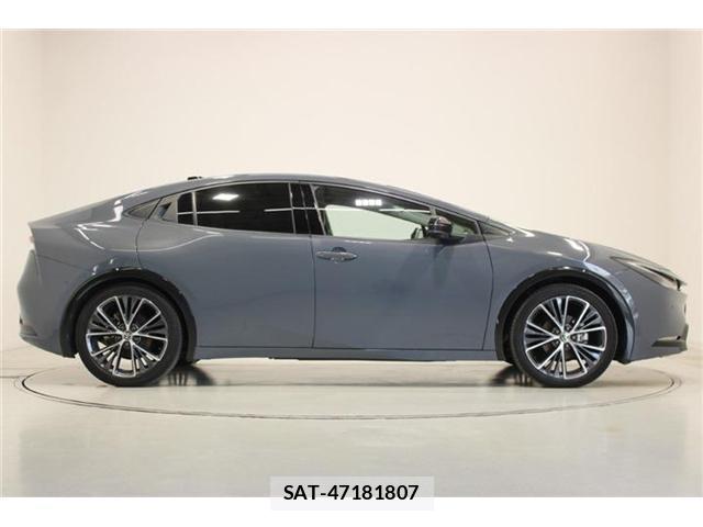 Toyota PRIUS 2023-07 8327937-12