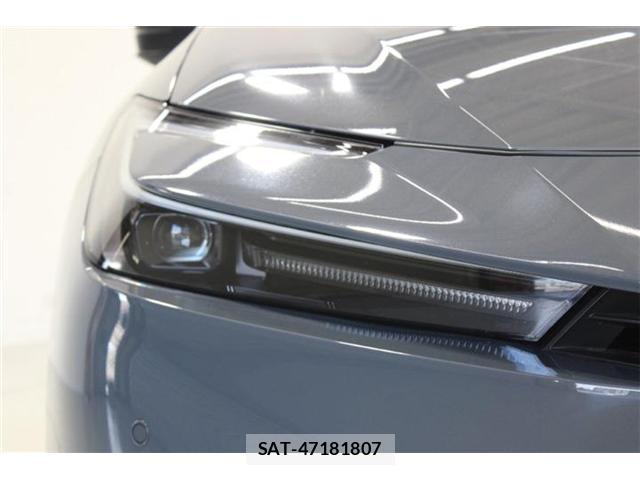 Toyota PRIUS 2023-07 8327937-16