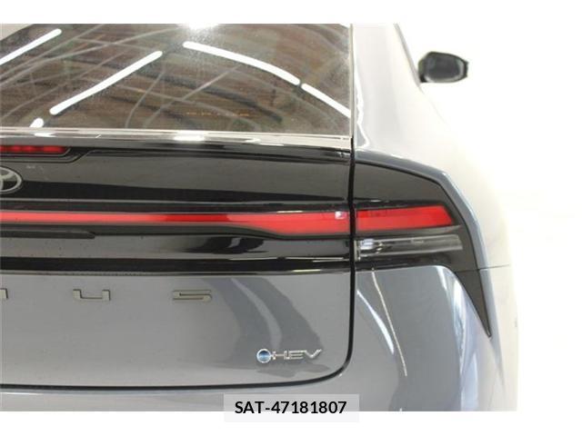 Toyota PRIUS 2023-07 8327937-17