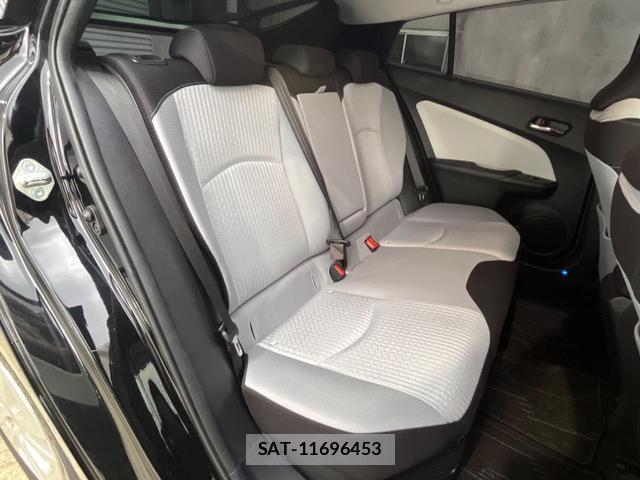 Toyota PRIUS 2018-02 8327971-10