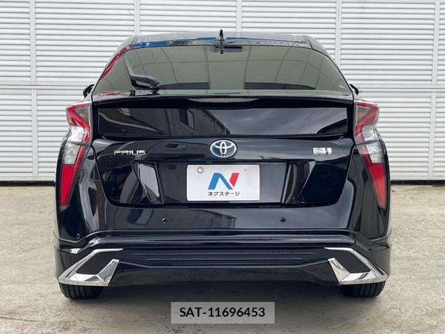 Toyota PRIUS 2018-02 8327971-16