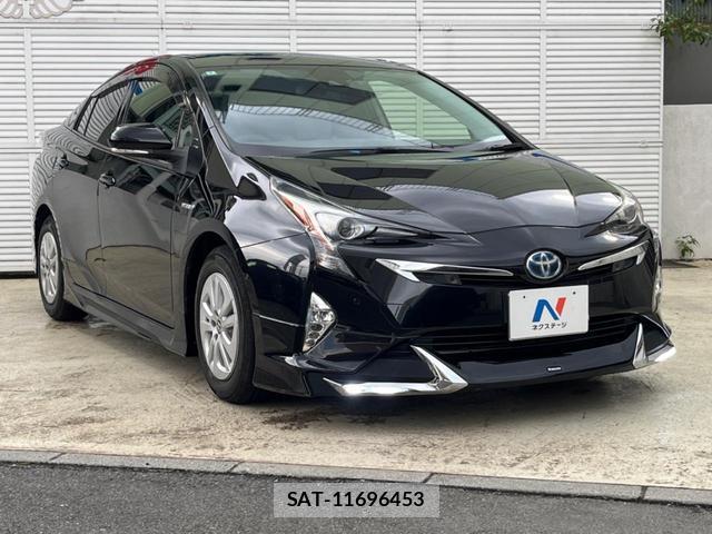 Toyota PRIUS 2018-02 8327971-17