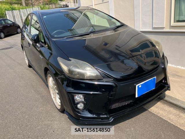 Toyota PRIUS 2011-03 8327977-1
