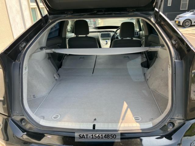 Toyota PRIUS 2011-03 8327977-18