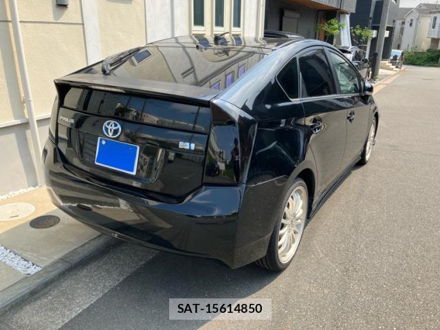 Toyota PRIUS 2011-03 8327977-2
