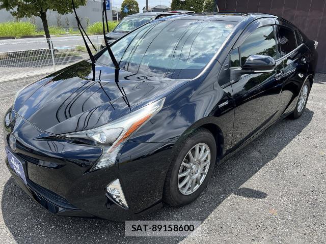 Toyota PRIUS 2017-06 8328063-10
