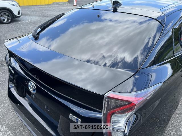 Toyota PRIUS 2017-06 8328063-13