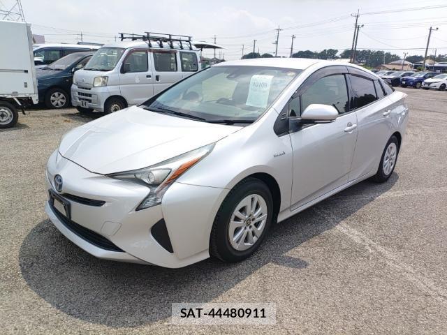 Toyota PRIUS 2017-07 8328245-0