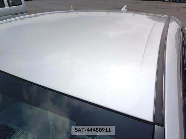 Toyota PRIUS 2017-07 8328245-6