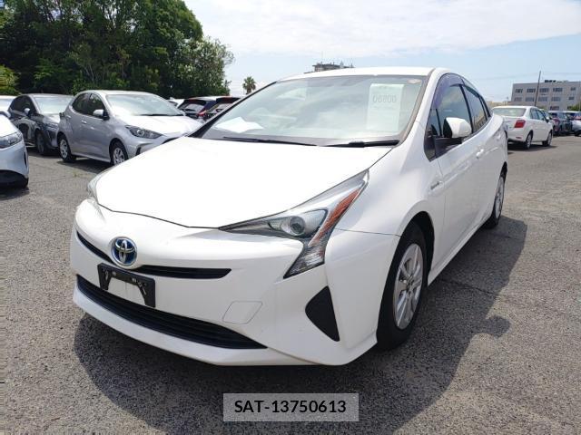 Toyota PRIUS 2017-07 8328352-0