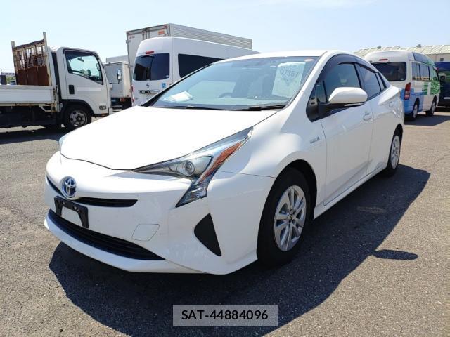 Toyota PRIUS 2017-07 8328361-0