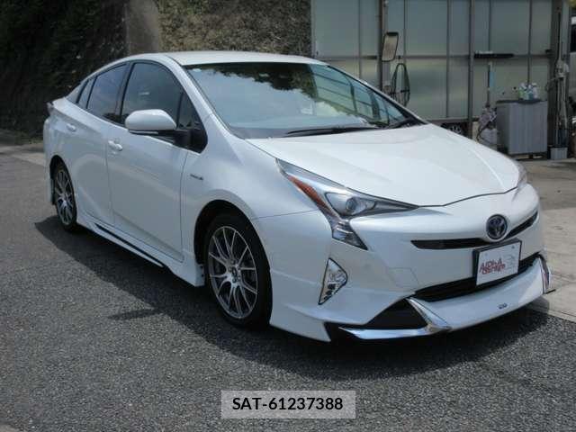 Toyota PRIUS 2017-11 8328725-0