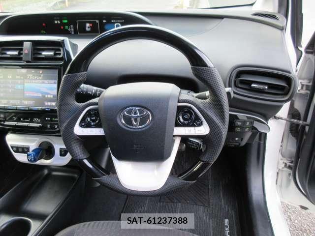 Toyota PRIUS 2017-11 8328725-3