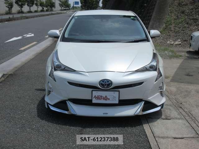 Toyota PRIUS 2017-11 8328725-7