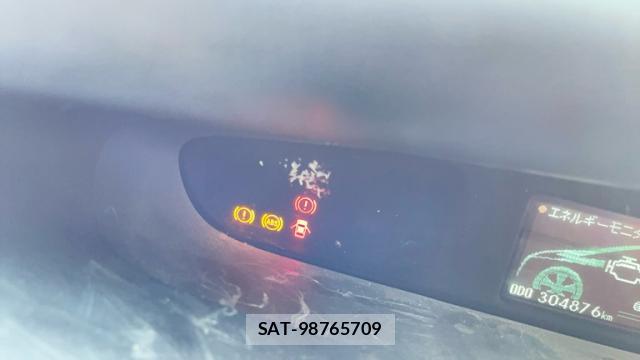Toyota PRIUS 2010-04 8328848-15