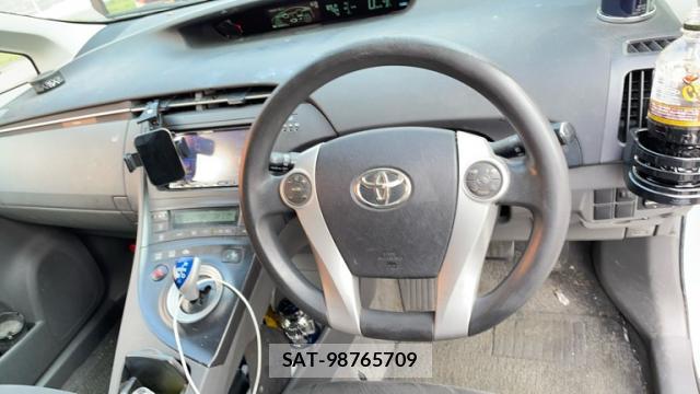 Toyota PRIUS 2010-04 8328848-5