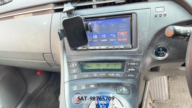 Toyota PRIUS 2010-04 8328848-6