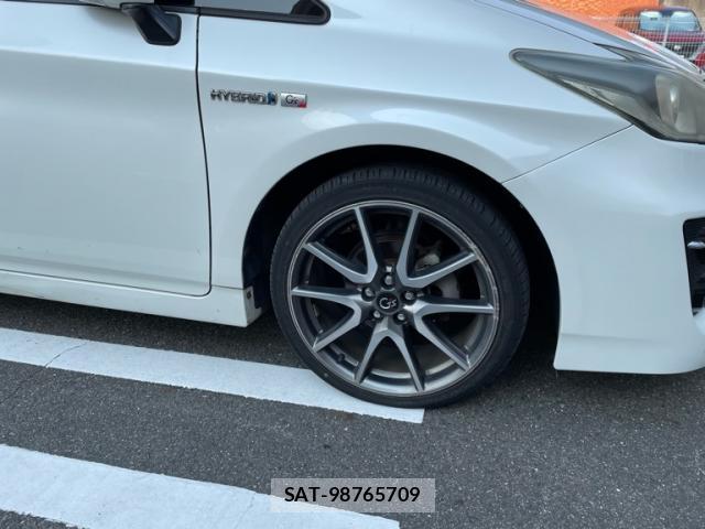 Toyota PRIUS 2010-04 8328848-9