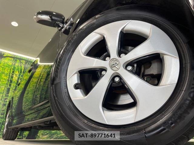 Toyota PRIUS 2012-11 8328876-12