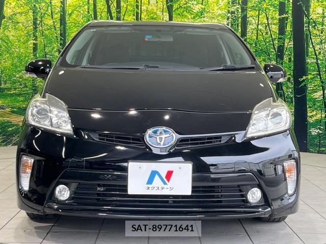 Toyota PRIUS 2012-11 8328876-13