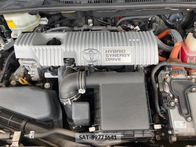 Toyota PRIUS 2012-11 8328876-17