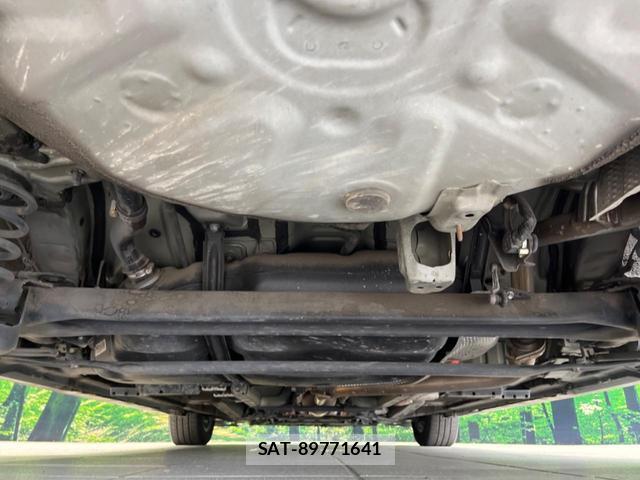 Toyota PRIUS 2012-11 8328876-18