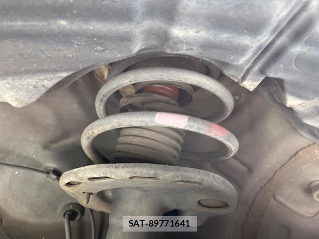 Toyota PRIUS 2012-11 8328876-19