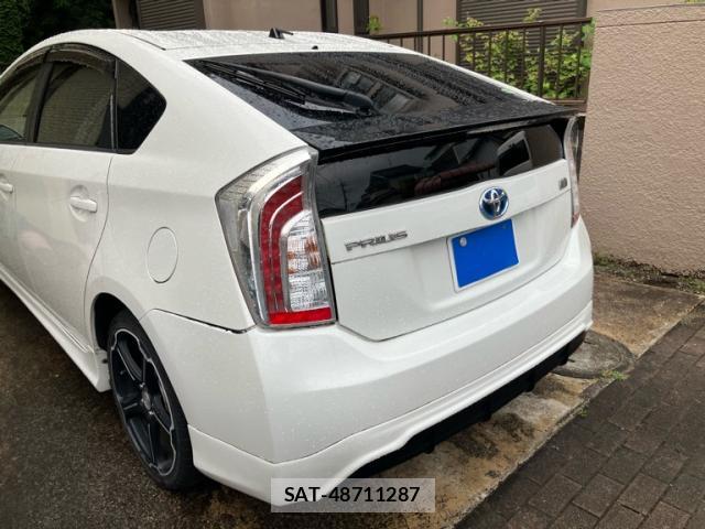 Toyota PRIUS 2013-09 8328904-0