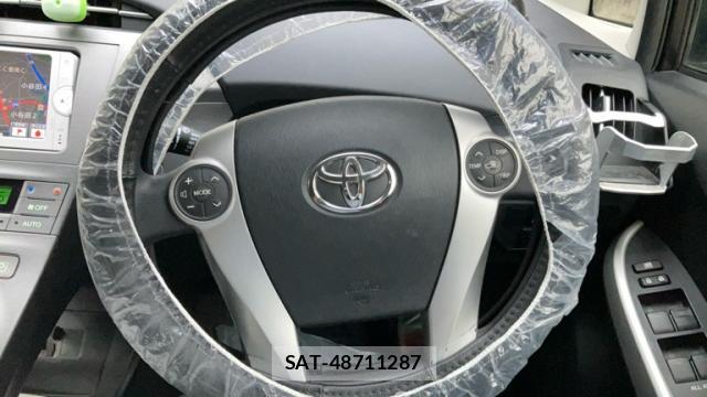 Toyota PRIUS 2013-09 8328904-12