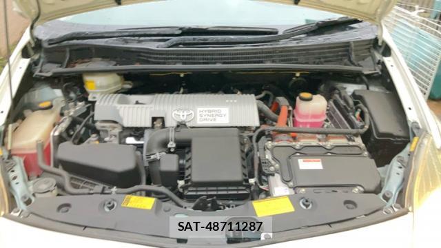 Toyota PRIUS 2013-09 8328904-15