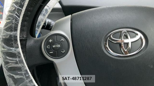 Toyota PRIUS 2013-09 8328904-3