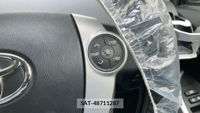 Toyota PRIUS 2013-09 8328904-4