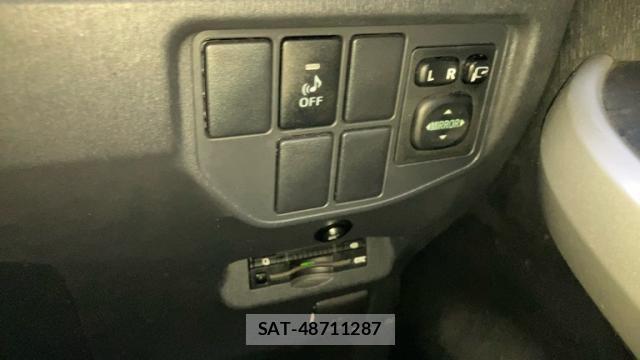 Toyota PRIUS 2013-09 8328904-5