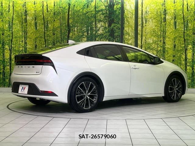 Toyota PRIUS 2025-04 8329166-16