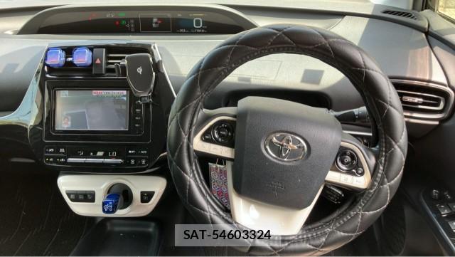 Toyota PRIUS 2016-08 8329261-16