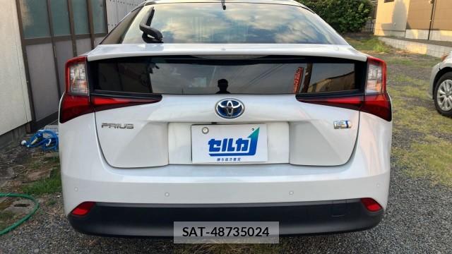 Toyota PRIUS 2022-04 8329264-1