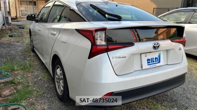 Toyota PRIUS 2022-04 8329264-13